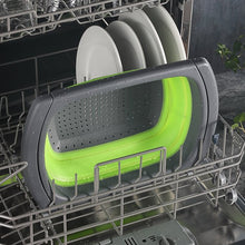 Load image into Gallery viewer, HK Over The Sink Collapsible Colander Kitchen Food Strainer 6-quart Capacity Strainers and Colanders with Extendable Handles Ideal For Washing Fruits, Vegetable, etc. BPA Free (Green)